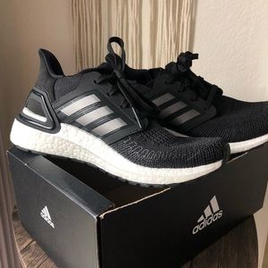 NWT Black Ultraboosts Size 5.5 Women